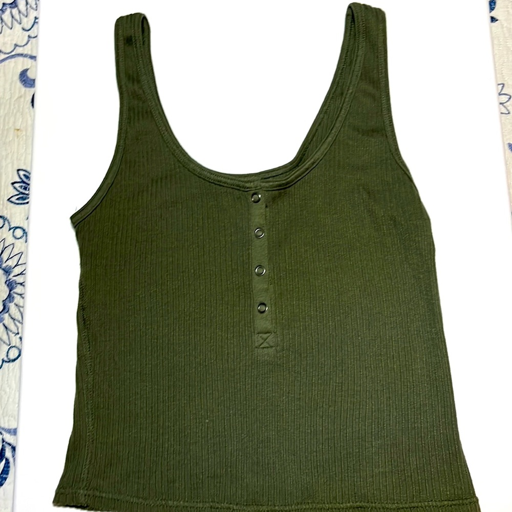 I’m selling a comfy shirt that happened to fit. It’s green and vegan.